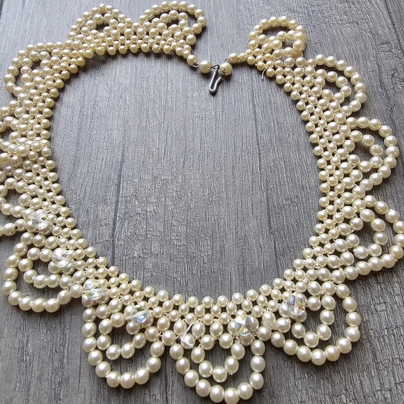 Faux Pearl Necklace - Picture 5 of 5